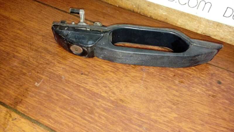 MANETA EXTERIOR DELANTERA IZQUIERDA