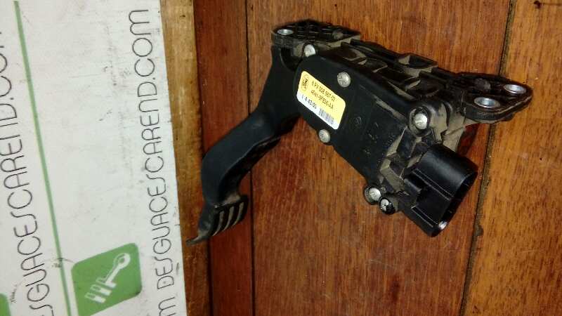 PEDAL ACELERADOR