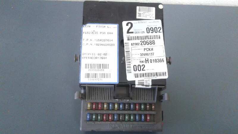 CAJA RELES / FUSIBLES