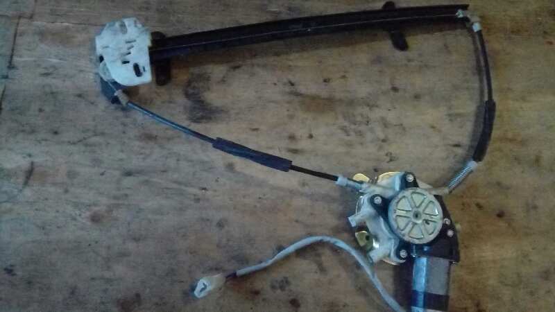 ELEVALUNAS DELANTERO IZQUIERDO