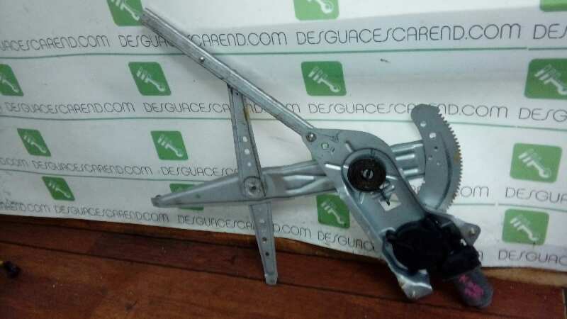 ELEVALUNAS DELANTERO DERECHO