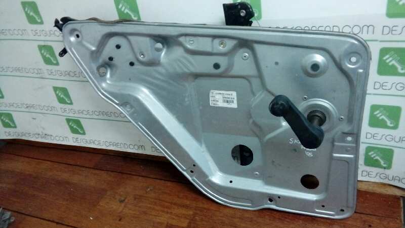 ELEVALUNAS TRASERO IZQUIERDO