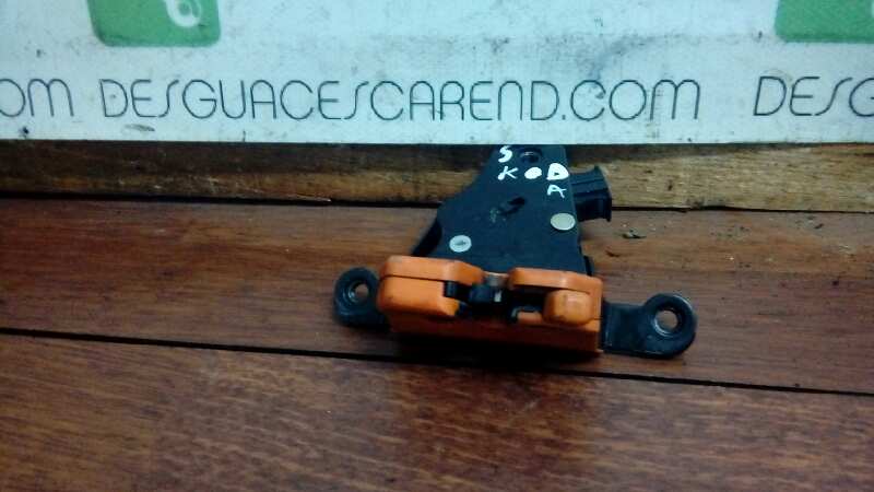 CERRADURA MALETERO / PORTON