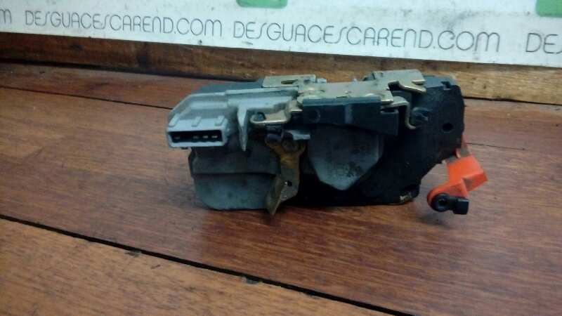 CERRADURA PUERTA TRASERA DERECHA 