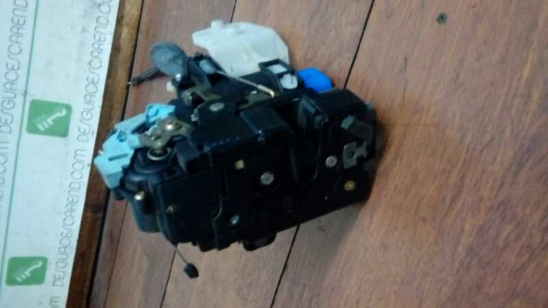 CERRADURA PUERTA DELANTERA IZQUIERDA 