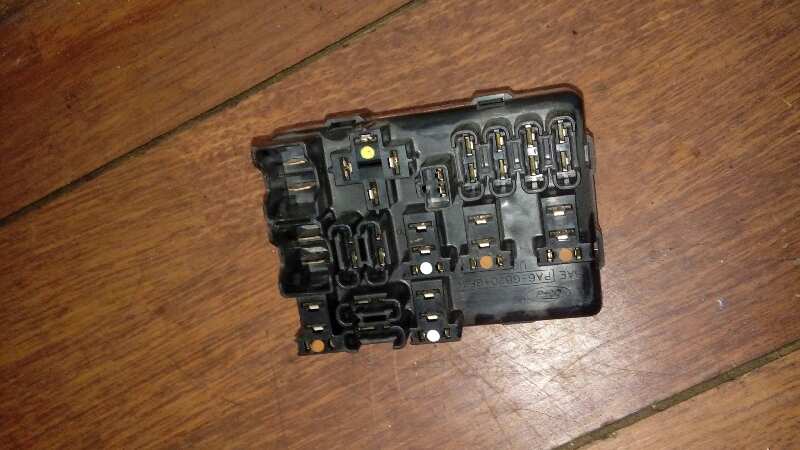 CAJA RELES / FUSIBLES