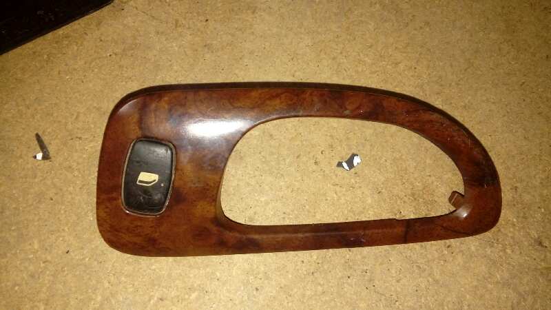 MANDO ELEVALUNAS DELANTERO IZQUIERDO 