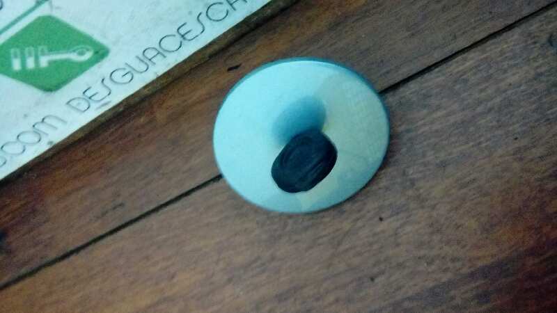 TAPON COMBUSTIBLE