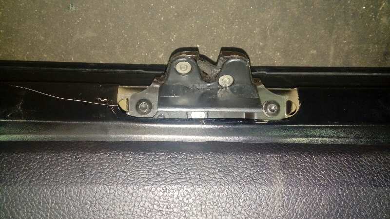 CERRADURA MALETERO / PORTON