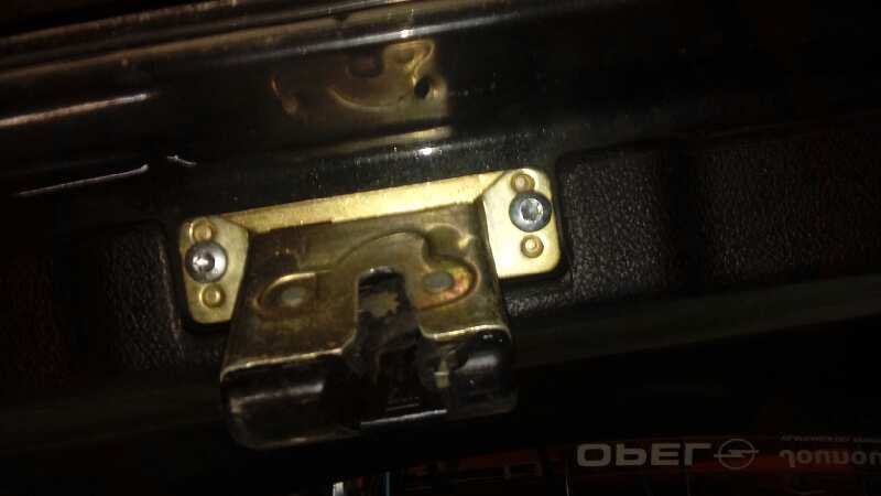 CERRADURA MALETERO / PORTON