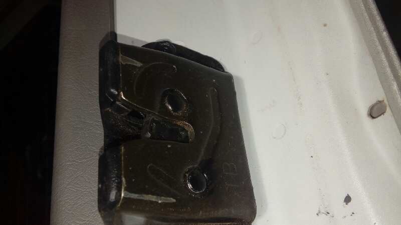 CERRADURA MALETERO / PORTON