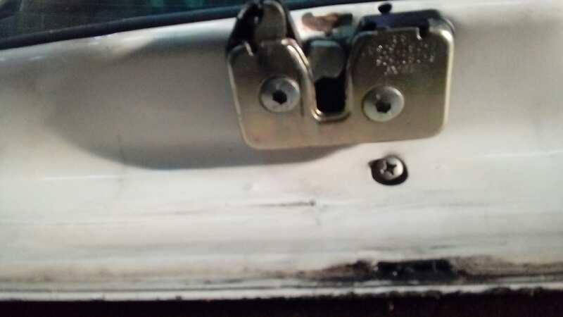 CERRADURA MALETERO / PORTON