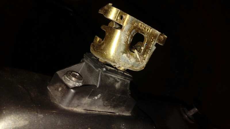 CERRADURA MALETERO / PORTON