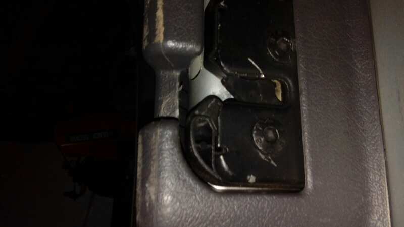 CERRADURA MALETERO / PORTON