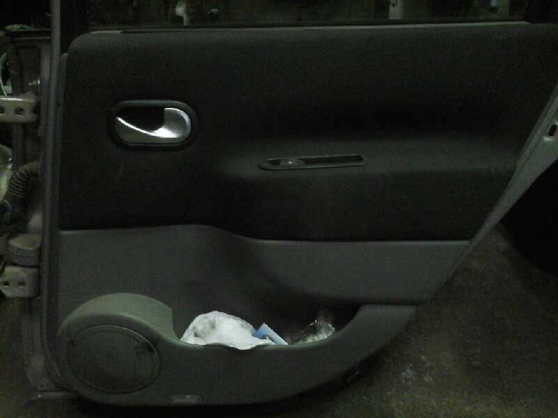 PUERTA TRASERA DERECHA