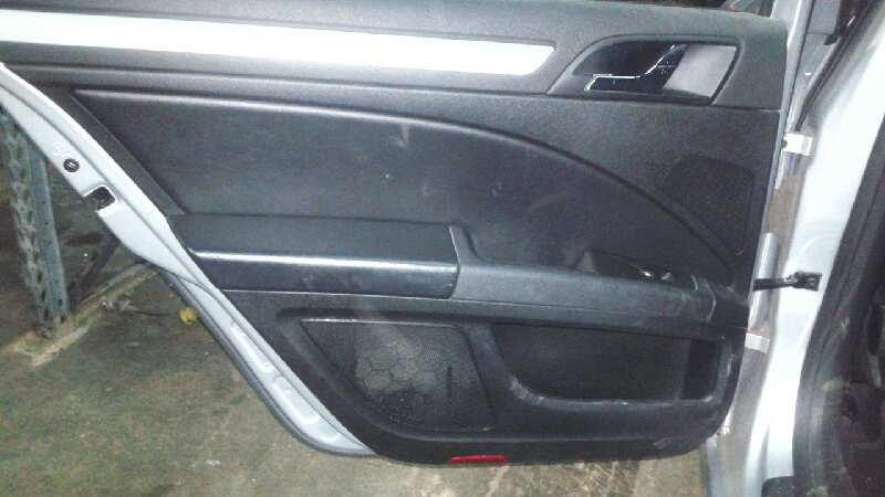 GUARNECIDO PUERTA TRASERA IZQUIERDA