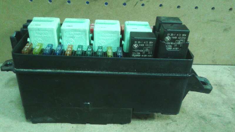 CAJA RELES / FUSIBLES