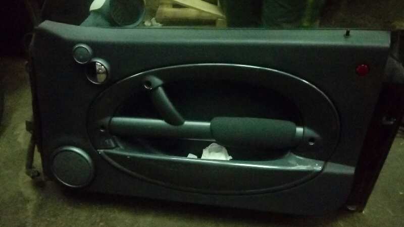 PUERTA DELANTERA DERECHA