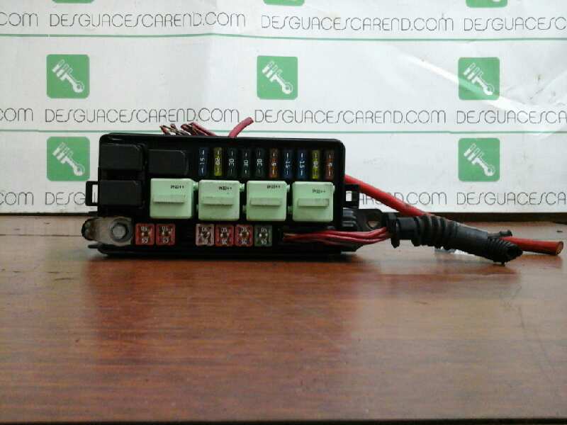 CAJA RELES / FUSIBLES