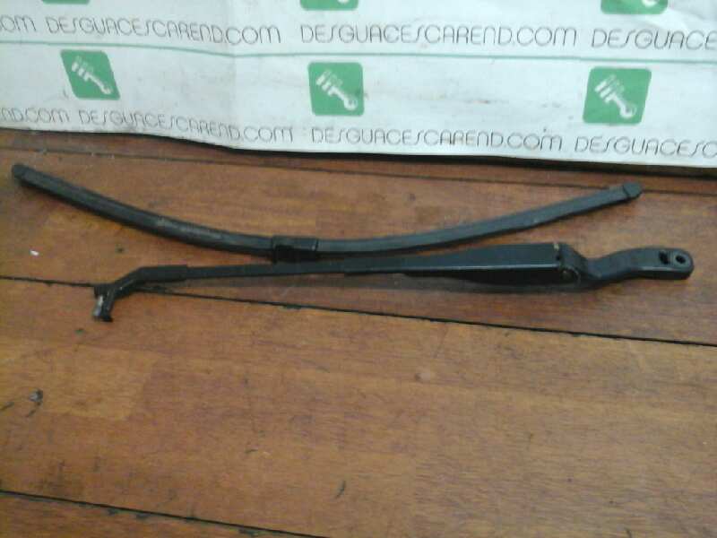 BRAZO LIMPIA DELANTERO DERECHO