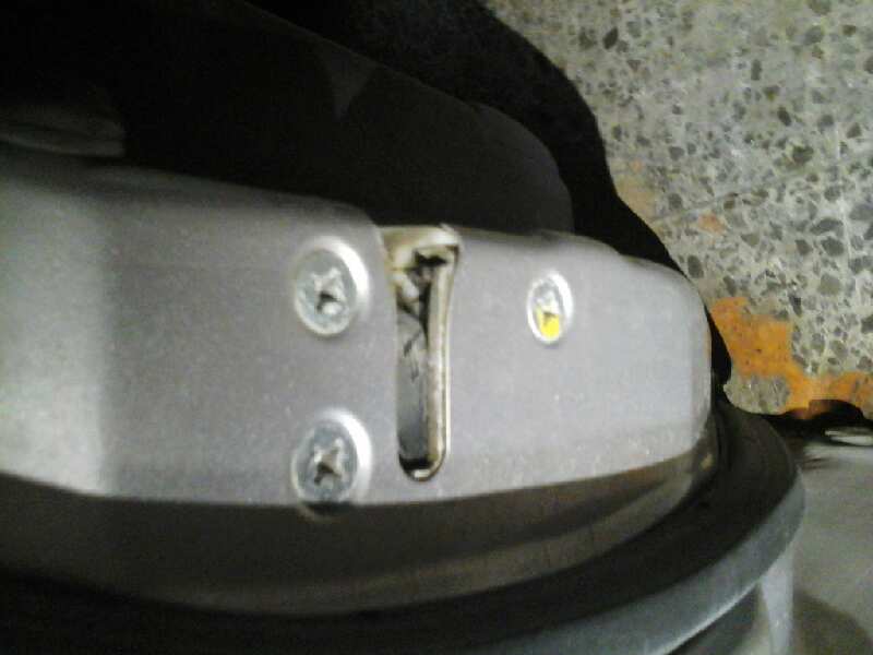 CERRADURA PUERTA DELANTERA IZQUIERDA 