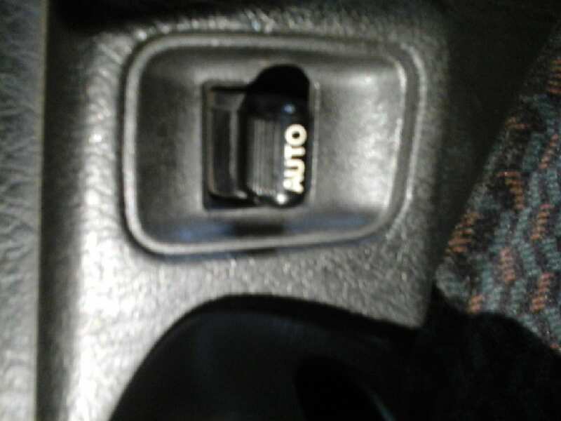 MANDO ELEVALUNAS DELANTERO IZQUIERDO 