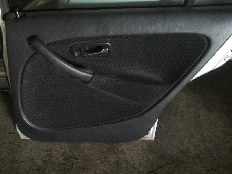 ELEVALUNAS TRASERO DERECHO