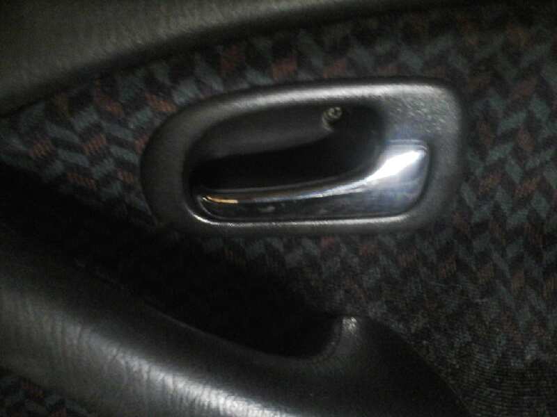 MANETA INTERIOR DELANTERA DERECHA