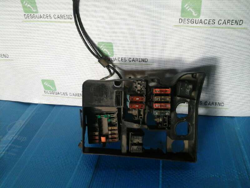 CAJA RELES / FUSIBLES