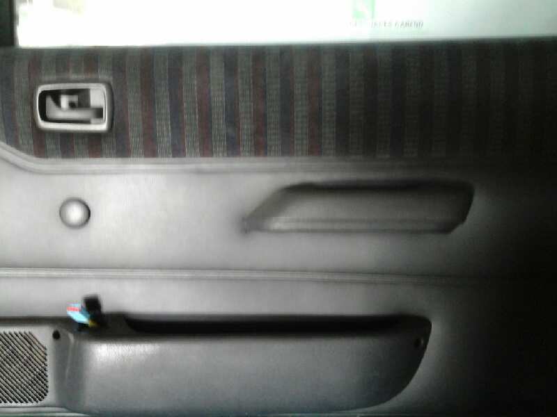 ELEVALUNAS DELANTERO DERECHO