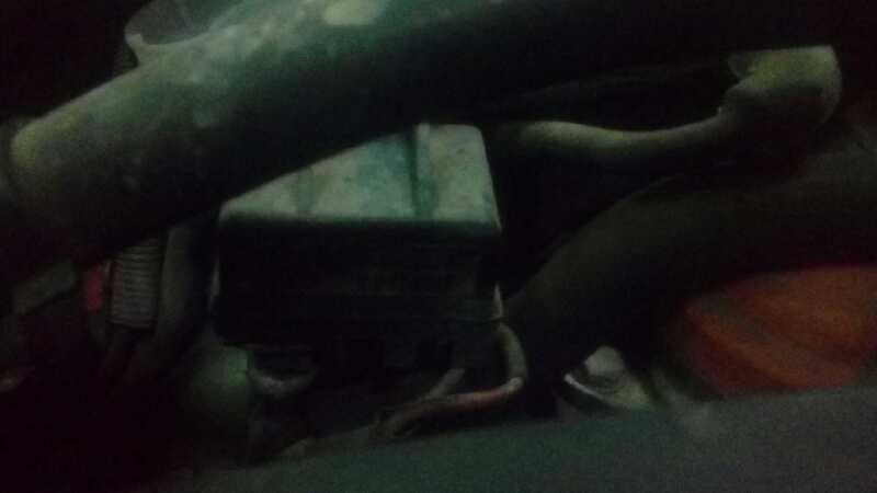 CAJA RELES / FUSIBLES