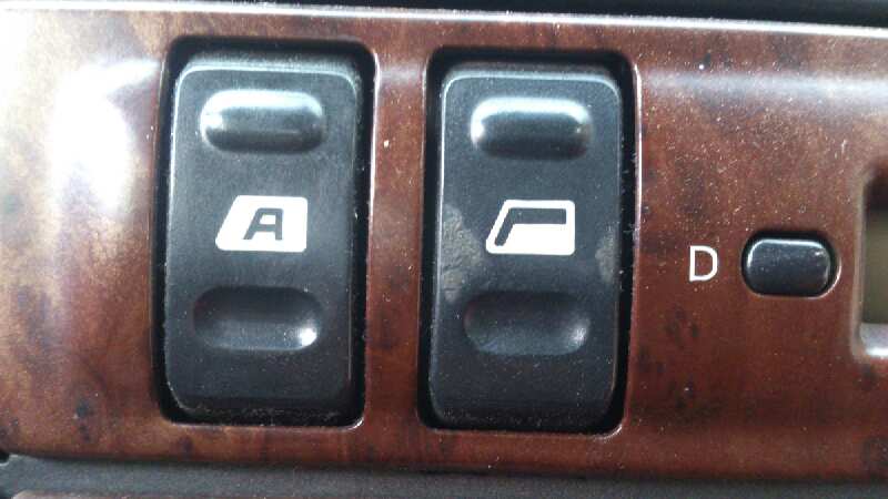 MANDO ELEVALUNAS DELANTERO DERECHO