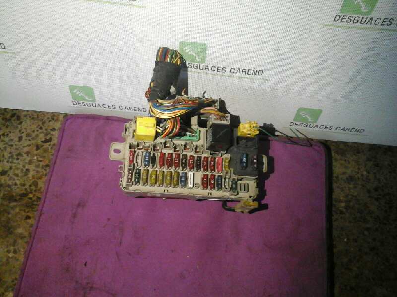 CAJA RELES / FUSIBLES