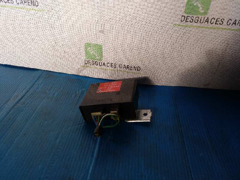 CAJA RELES / FUSIBLES