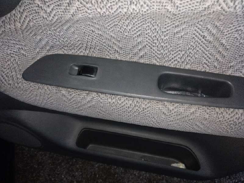 MANDO ELEVALUNAS DELANTERO DERECHO