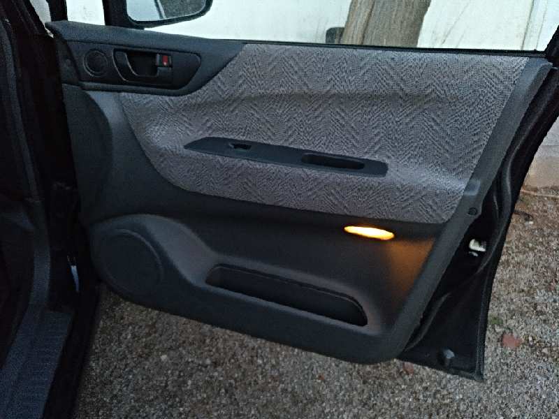 ASIENTO DELANTERO IZQUIERDO