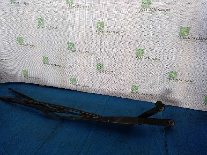 BRAZO LIMPIA DELANTERO DERECHO