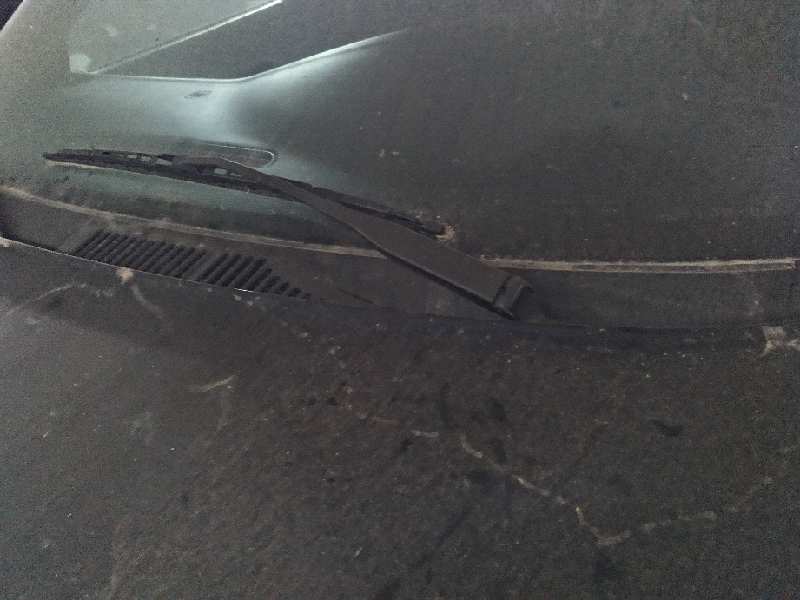 BRAZO LIMPIA DELANTERO IZQUIERDO