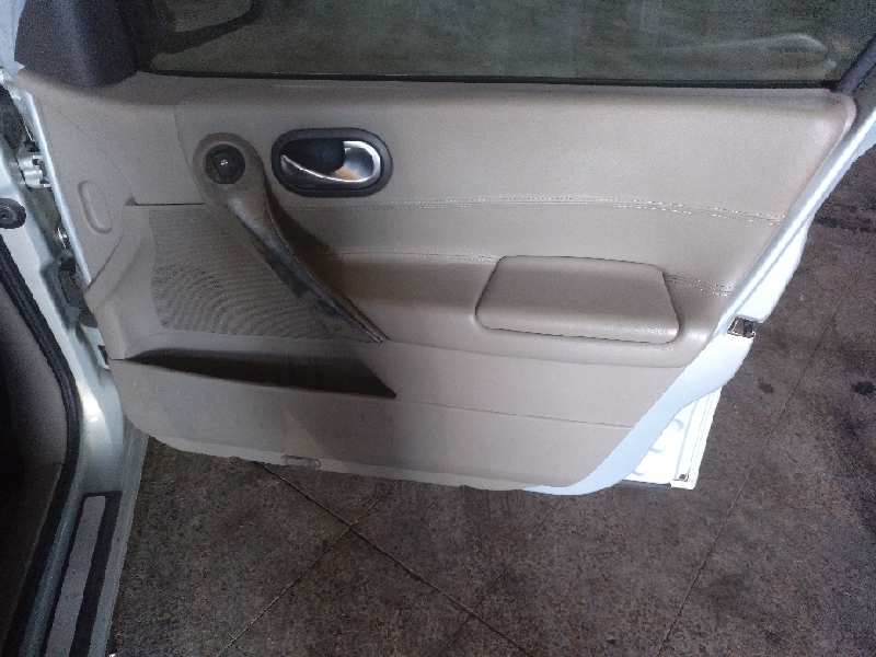 MANETA INTERIOR DELANTERA DERECHA