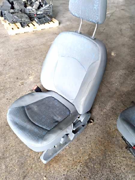 ASIENTO DELANTERO IZQUIERDO