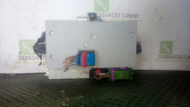 CAJA RELES / FUSIBLES
