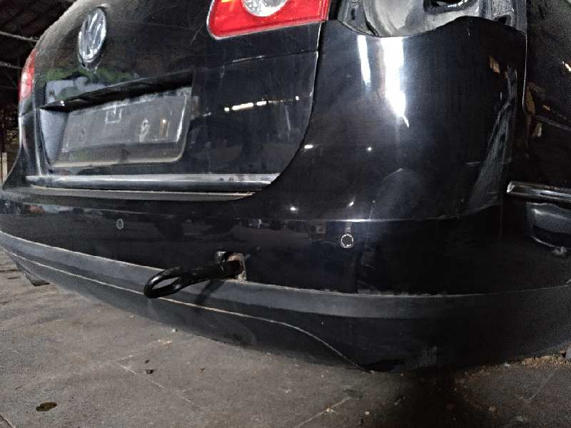 PARAGOLPES TRASERO