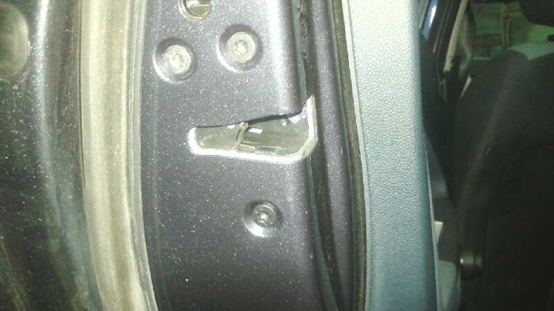 CERRADURA PUERTA TRASERA IZQUIERDA 