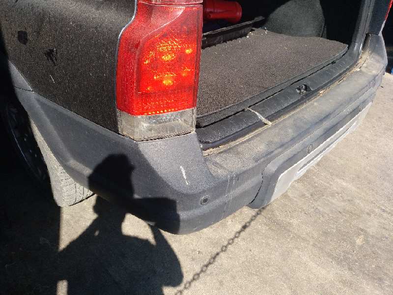 PARAGOLPES TRASERO