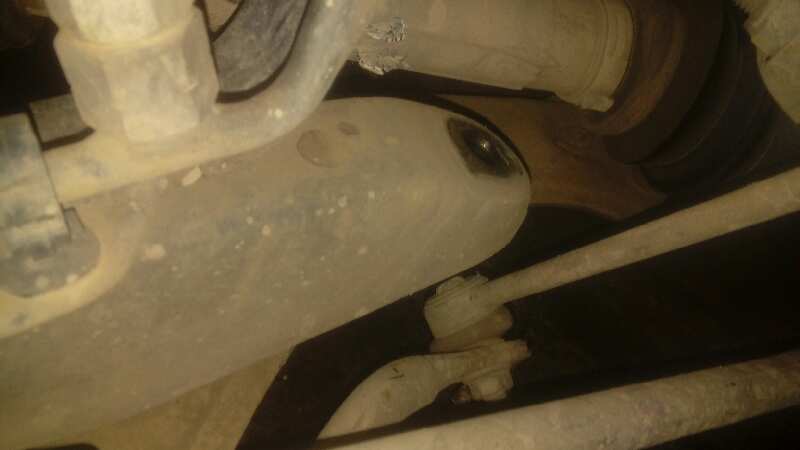 BRAZO SUSPENSION INFERIOR DELANTERO DERECHO