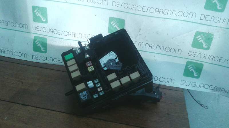 CAJA RELES / FUSIBLES