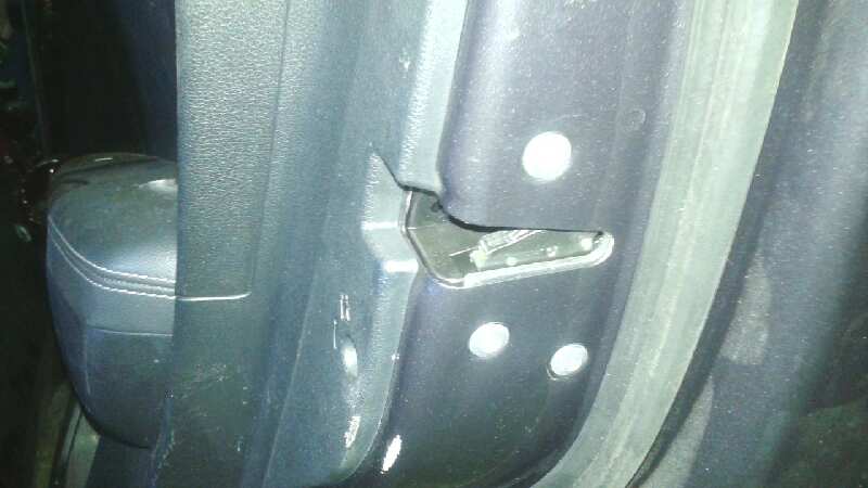 CERRADURA PUERTA TRASERA DERECHA 