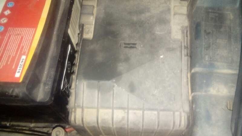 CAJA RELES / FUSIBLES