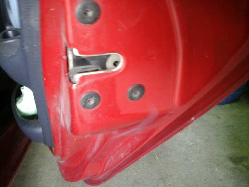 CERRADURA PUERTA TRASERA DERECHA 