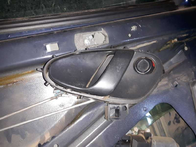 MANETA INTERIOR DELANTERA IZQUIERDA